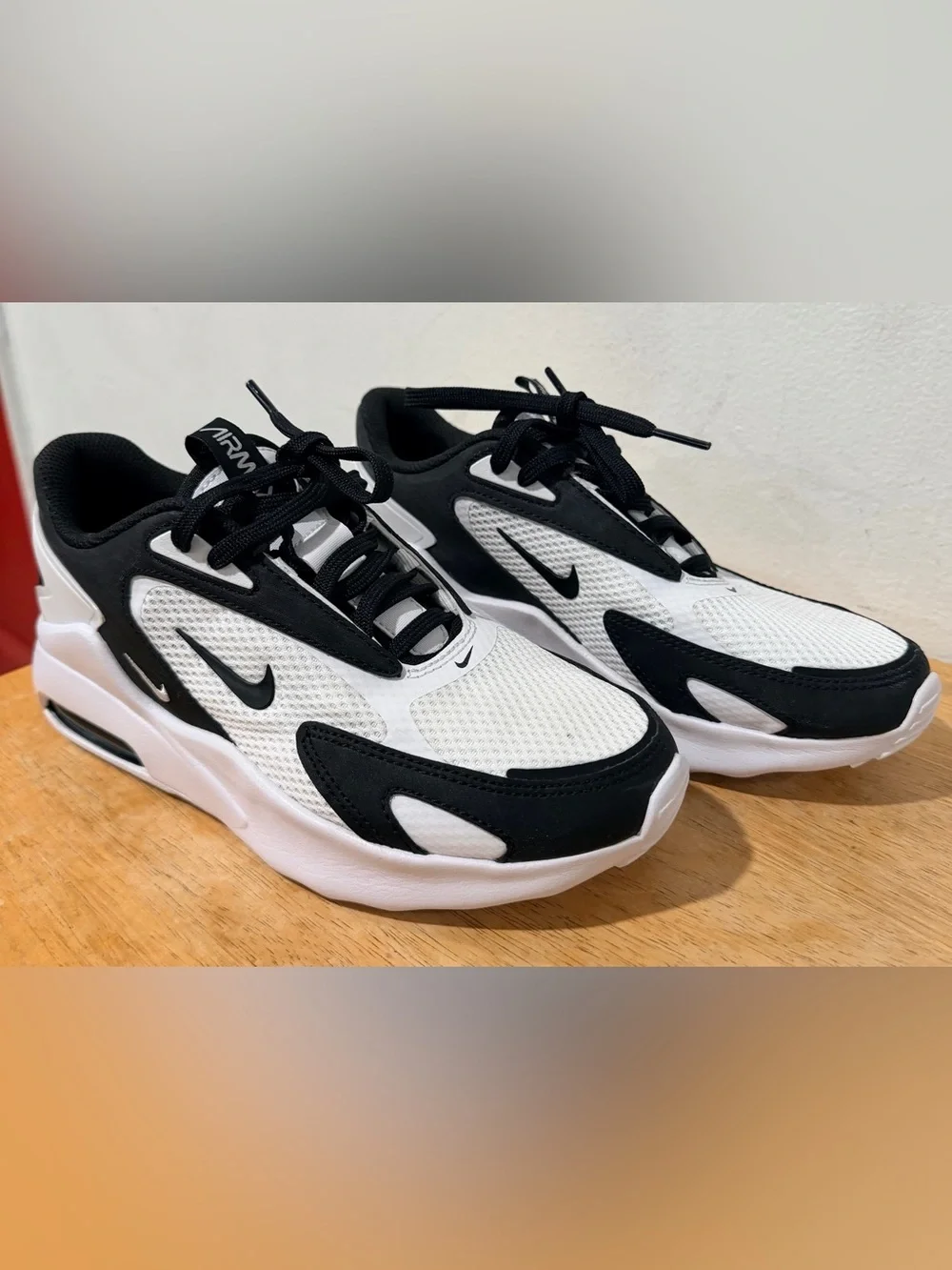 Nike Air Max Bolt size US size 7